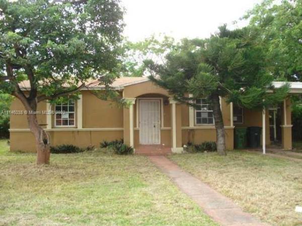 Irons Manor High Pine, 1050 NE 138th St, North Miami, Florida 33161, image 2