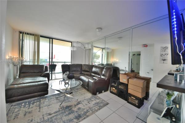 International Towers, 2055 SW 122nd Ave #219, Tamiami, Florida 33175, image 2