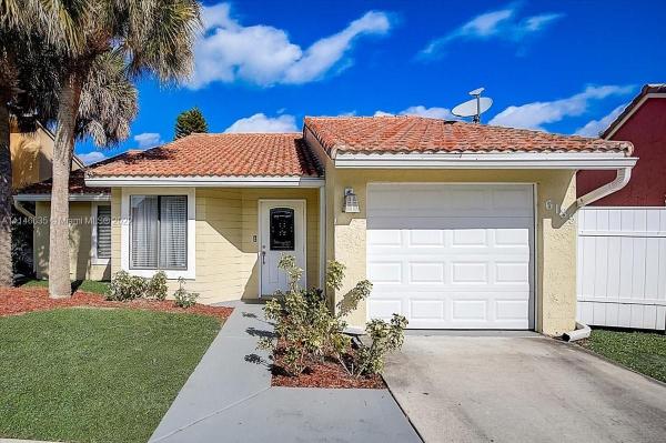 Country Fair, 6189 Country Fair Cir, Boynton Beach, Florida 33437, image 2