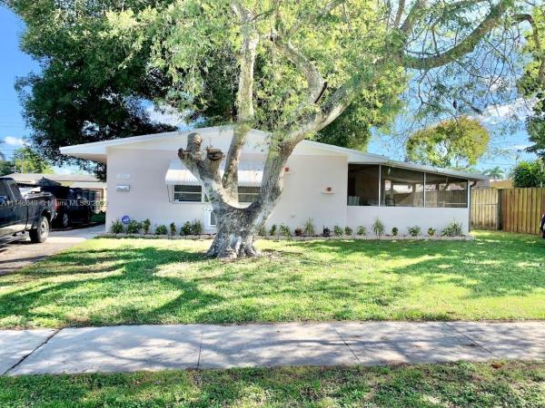 Boulevard Heights, 251 N 70th Way, Hollywood, Florida 33024, image 2