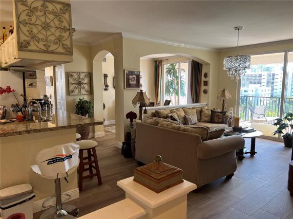 Porto Bellagio, 17100 N Bay Rd #1701, Sunny Isles Beach, Florida 33160, image 2