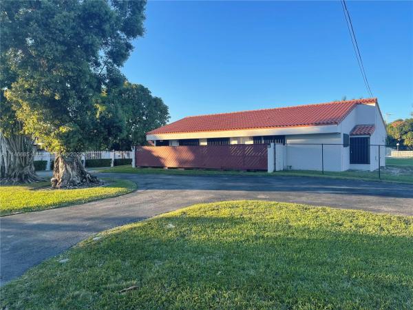 Flagler Waterway Estates, 8371 SW 5th St, Fountainebleau, Florida 33144, image 2