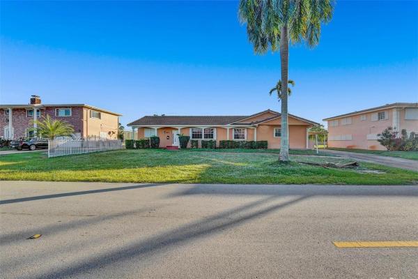 North Dade Country Club Village, 900 NW 203rd St, Miami Gardens, Florida 33169, image 1