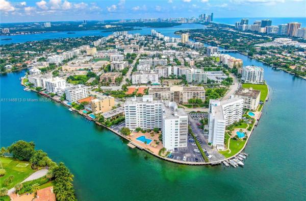 Blair House, 9102 W Bay Harbor Dr #11-BC, Bay Harbor Islands, Florida 33154, image 2