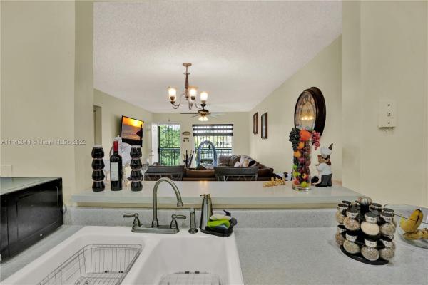 Greentree, 6831 SW 129th Ave #6831-7, Kendale Lakes, Florida 33183, image 2