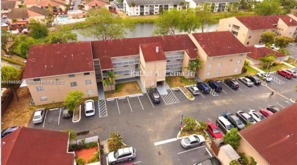 Lake & Tennis Villas, 8460 SW 154th Circle Ct #135, Kendall West, Florida 33193, image 2