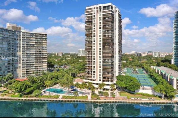 Brickell Bay Club, 2333 Brickell Ave #604, Miami, Florida 33129, image 2
