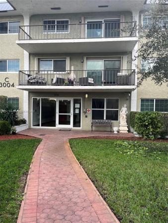 River Manor, 3004 NE 5th Ter #313-C, Wilton Manors, Florida 33334, image 2