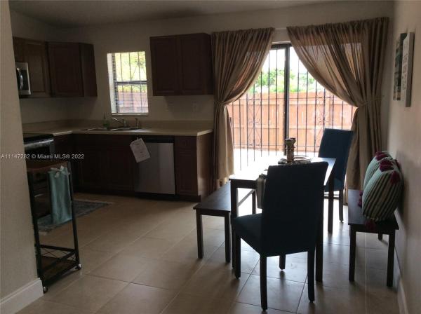Waterside Townhomes, 13984 SW 280th Ter #13984, Leisure City, Florida 33033, image 2
