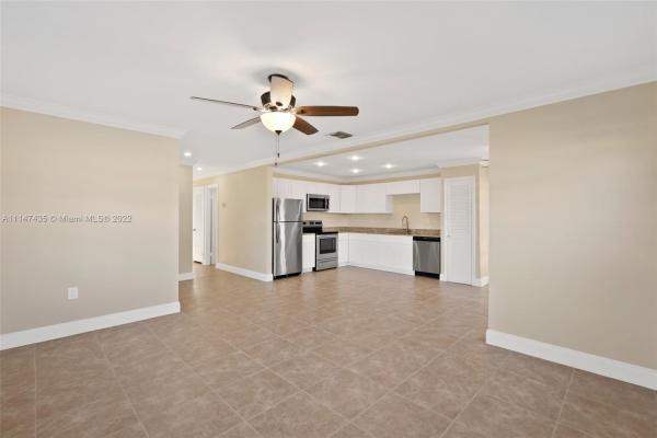 Palm Beach Square, 9393 Bloomfield Dr, Palm Beach Gardens, Florida 33410, image 2