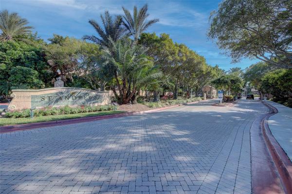 St Andrews At Miramar, 12136 Saint Andrews Pl #111, Miramar, Florida 33025, image 2