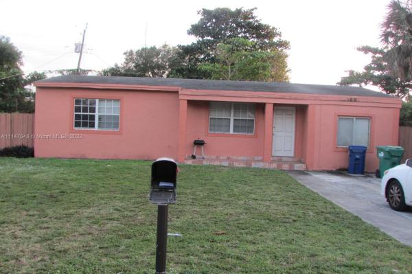 Biscayne Gardens, 810 NW 145th St, Golden Glades, Florida 33168, image 2
