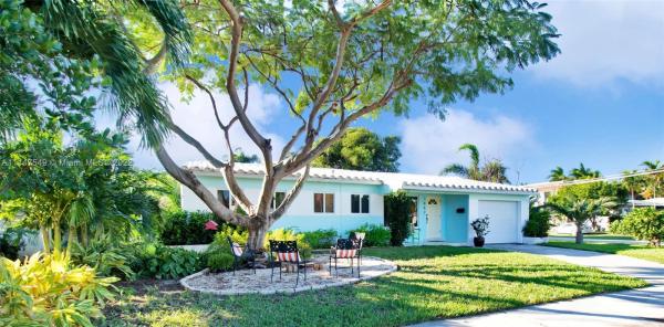 Carrigan Villa, 1442 Garfield St, Hollywood, Florida 33020, image 2
