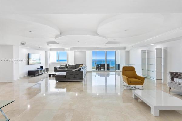 Hamptons South, Aventura, Florida 33180, image 2