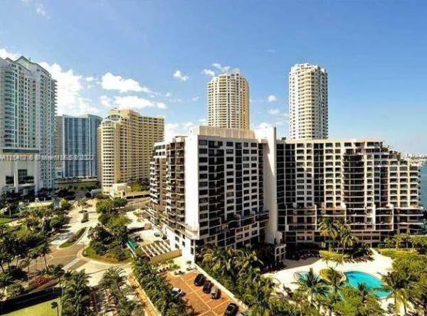 Brickell Key One, 520 Brickell Key Dr #A1612, Miami, Florida 33131, image 2