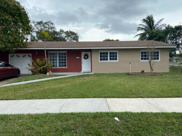 Fairway Park, 15961 SW 104th Ave, Palmetto Estates, Florida 33157, image 2
