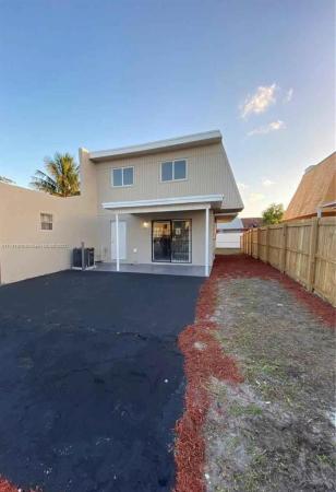 18911 NW 46th Ave, Miami Gardens, Florida 33055, image 2