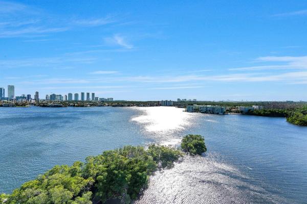 The Reserve At Marina Palms, 17111 Biscayne Blvd #1108, North Miami Beach, Florida 33160, image 2