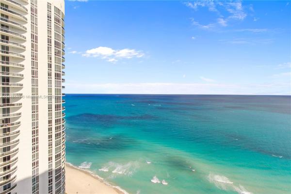 Tdr Tower 2, 15901 Collins Ave #3303, Sunny Isles Beach, Florida 33160, image 2
