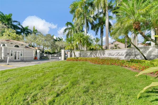 West Lake Village, 1420 Weeping Willow Way, Hollywood, Florida 33019, image 2