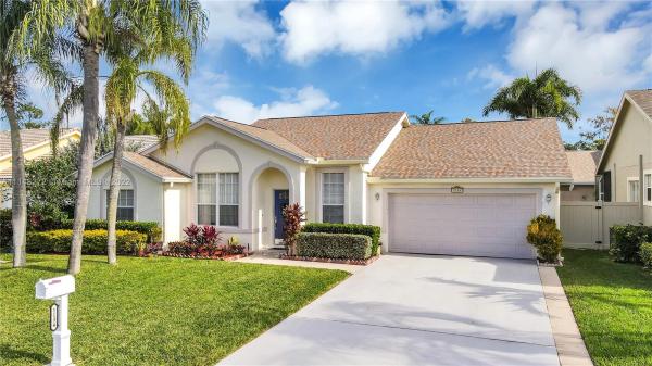 Emerald Forest Of Wellington, 1134 Aviary Rd, Wellington, Florida 33414, image 2