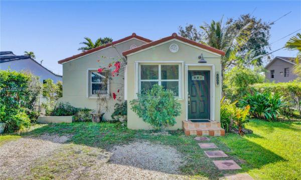 Crowell, 2040 SW 25th St, Miami, Florida 33133, image 2