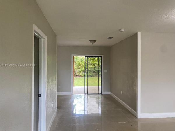 Leisurewood Manor, 15640 SW 295th Ter, Leisure City, Florida 33033, image 2