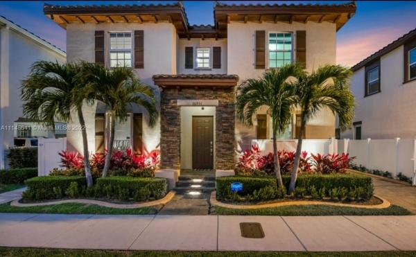 Kendall Commons Residential, 16951 SW 90th Terrace Cir, The Hammocks, Florida 33196, image 2