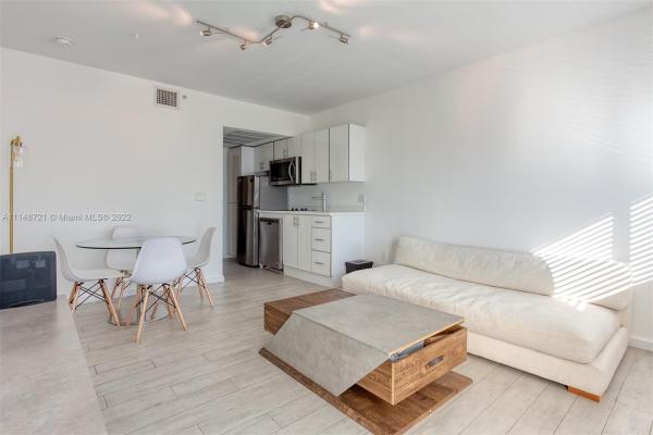Erika Sobe, 1601 Meridian Ave #206, Miami Beach, Florida 33139, image 2