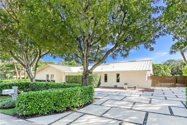 12825 SW 103rd Ct, Kendall, Florida 33176, image 2