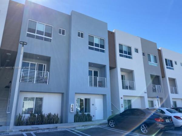 Aventura Village, 2535 NE 193rd St #3212, Ojus, Florida 33180, image 2