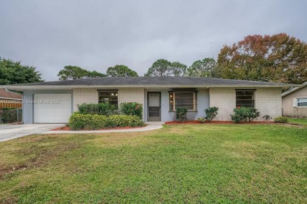 515 NW Twylite, Florida 34983, image 2