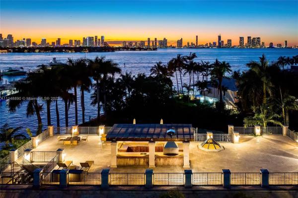 Sunset Lake, 1620 W 21st St, Miami Beach, Florida 33140, image 2