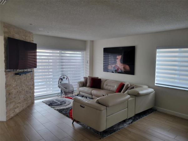 16229 SW 72nd Ter, Unincorporated Dade County, Florida 33193, image 2