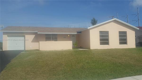 Meadow Wood Manor, 26051 SW 130th Ave, Princeton, Florida 33032, image 2