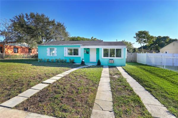 Dixie Gardens, 1360 NE 138th St, North Miami, Florida 33161, image 2