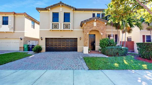 Enclave At Black Point Marina, 10424 SW 225th Ter, Cutler Bay, Florida 33190, image 2
