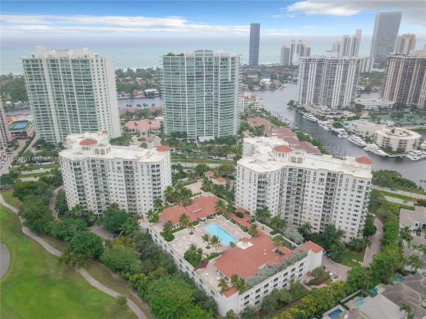 Turnberry Village North Tower, 20000 E Country Club Dr #PH-14, Aventura, Florida 33180, image 2