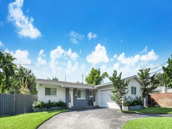 Twin Lakes Manor, 6240 SW 59th St, South Miami, Florida 33143, image 1