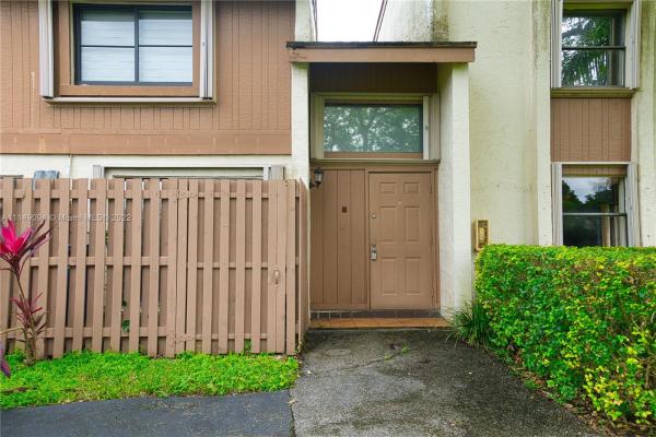 Greenglades, 11491 SW 109th Rd #15B, Kendall, Florida 33176, image 2