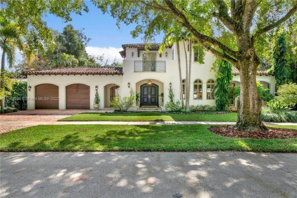 Coral Gables Country Club, 932 Escobar Ave, Coral Gables, Florida 33134, image 2