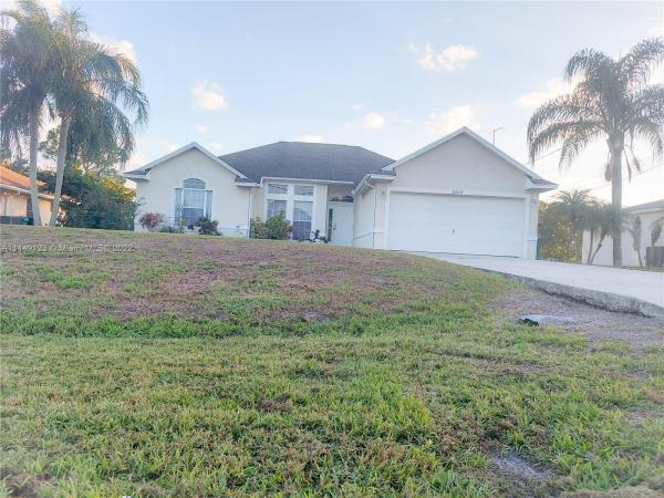 2012 SW Janette Ave, Florida 34953, image 2
