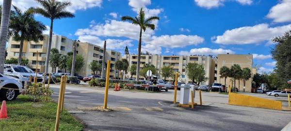 Samari Lake East, 10090 NW 80th Ct #1411, Hialeah Gardens, Florida 33016, image 2