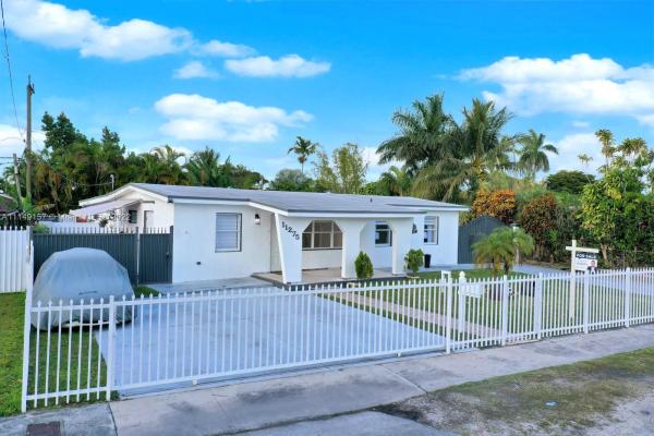 Westwood Lakes Residential, 11275 SW 47th St, Westwood Lakes, Florida 33165, image 1