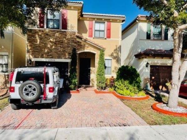 Silver Palms East, 23926 SW 113th Psge, Princeton, Florida 33032, image 2