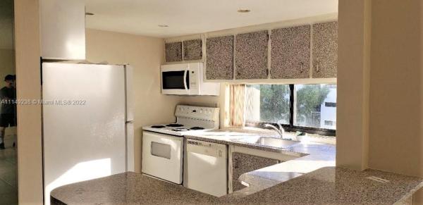 Plaza Of The Americas, 17021 N Bay Rd #622, Sunny Isles Beach, Florida 33160, image 2