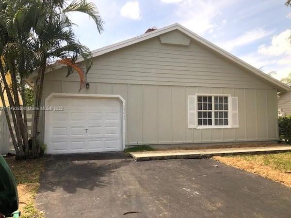 Willow Bend, 15012 SW 139th Pl, Country Walk, Florida 33186, image 2