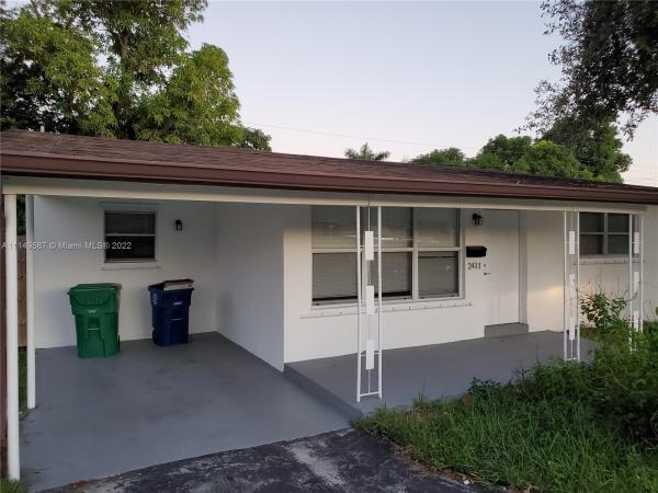 2411 Jamaica Dr, Miramar, Florida 33023, image 2