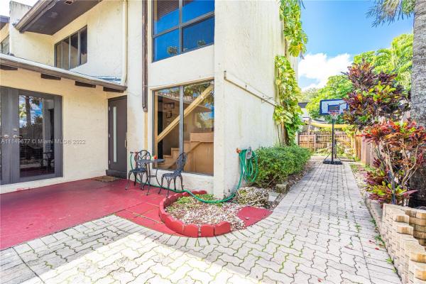 Snapper Creek Townhouses, 7100 SW 112th Pl #7100, Kendall, Florida 33173, image 2