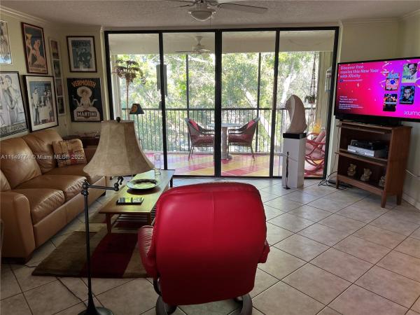 Royal Palm At Plantation, 6800 Cypress Rd #506, Plantation, Florida 33317, image 2